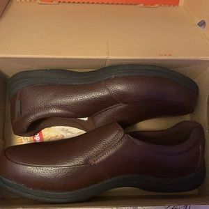 Dress shoes